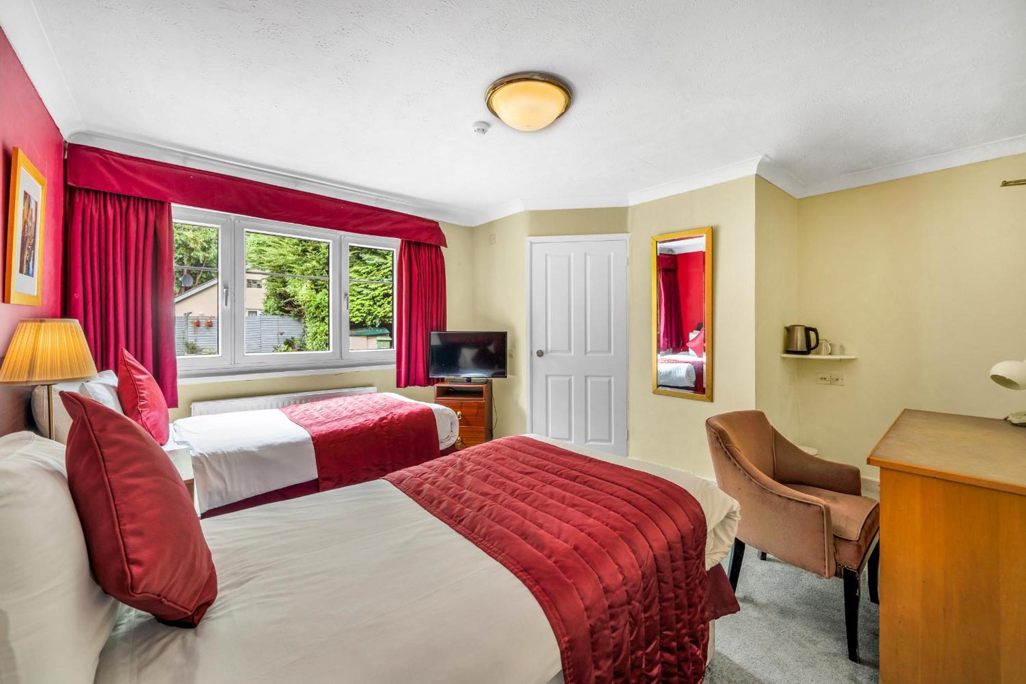 Dial House Hotel Кроуторн Экстерьер фото