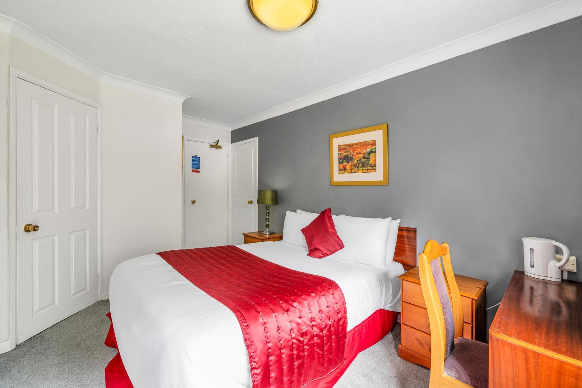 Dial House Hotel Кроуторн Экстерьер фото