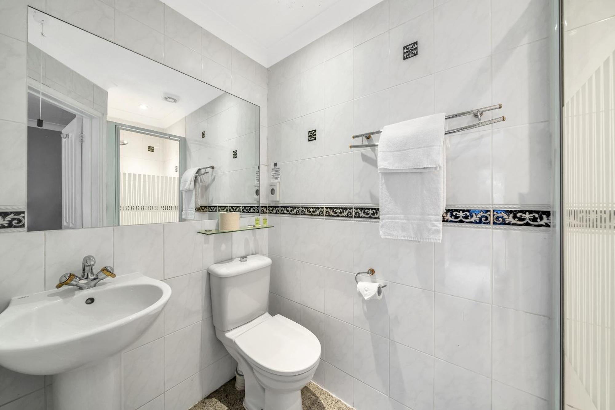 Dial House Hotel Кроуторн Экстерьер фото