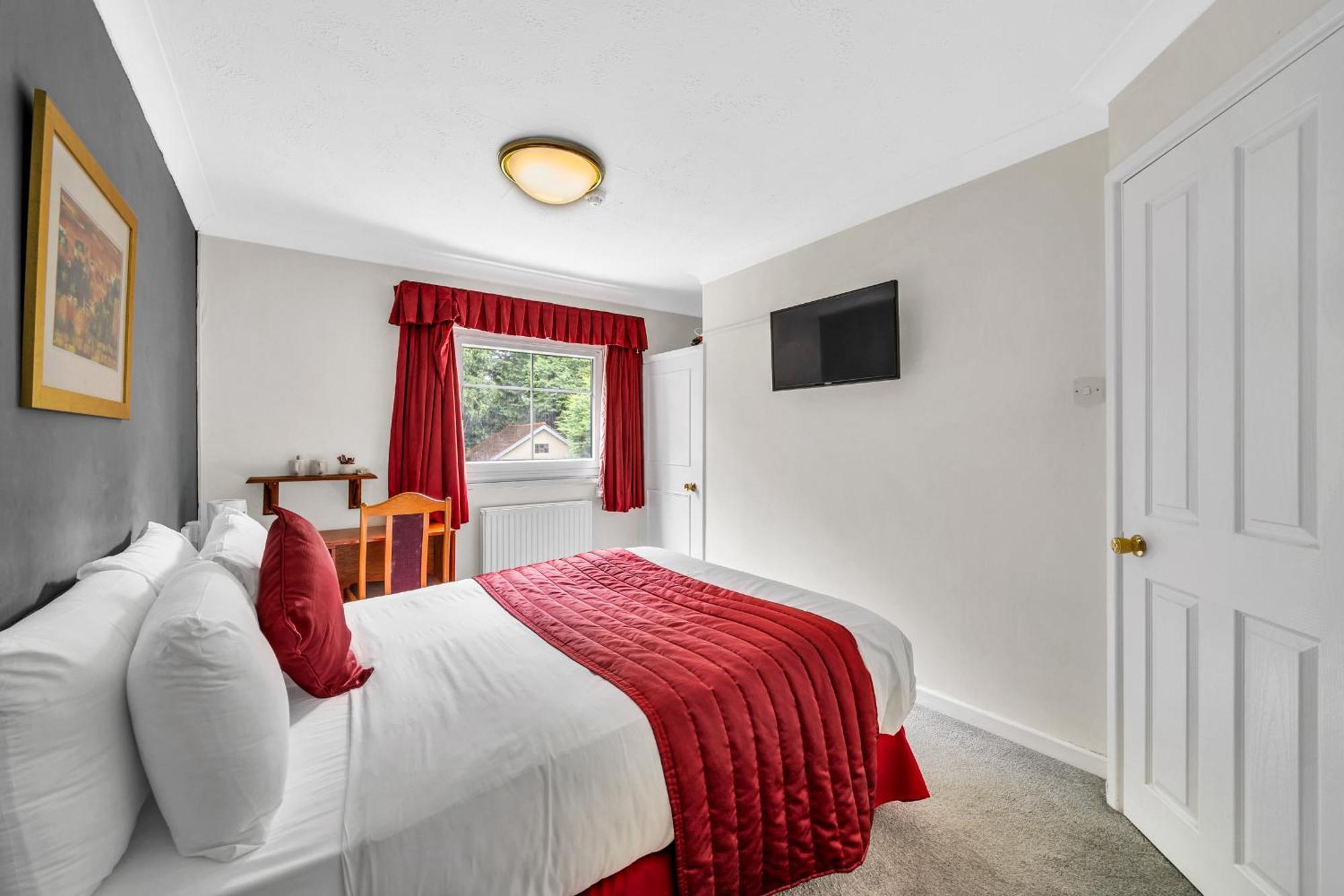 Dial House Hotel Кроуторн Экстерьер фото