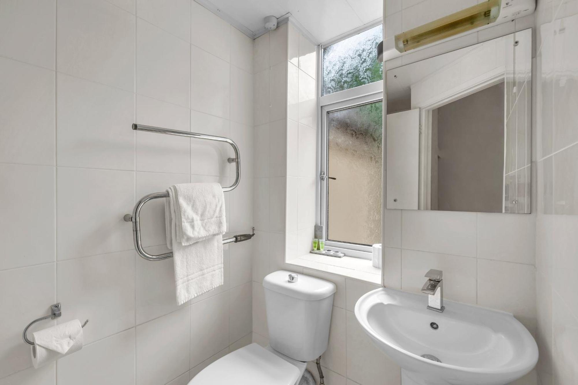 Dial House Hotel Кроуторн Экстерьер фото