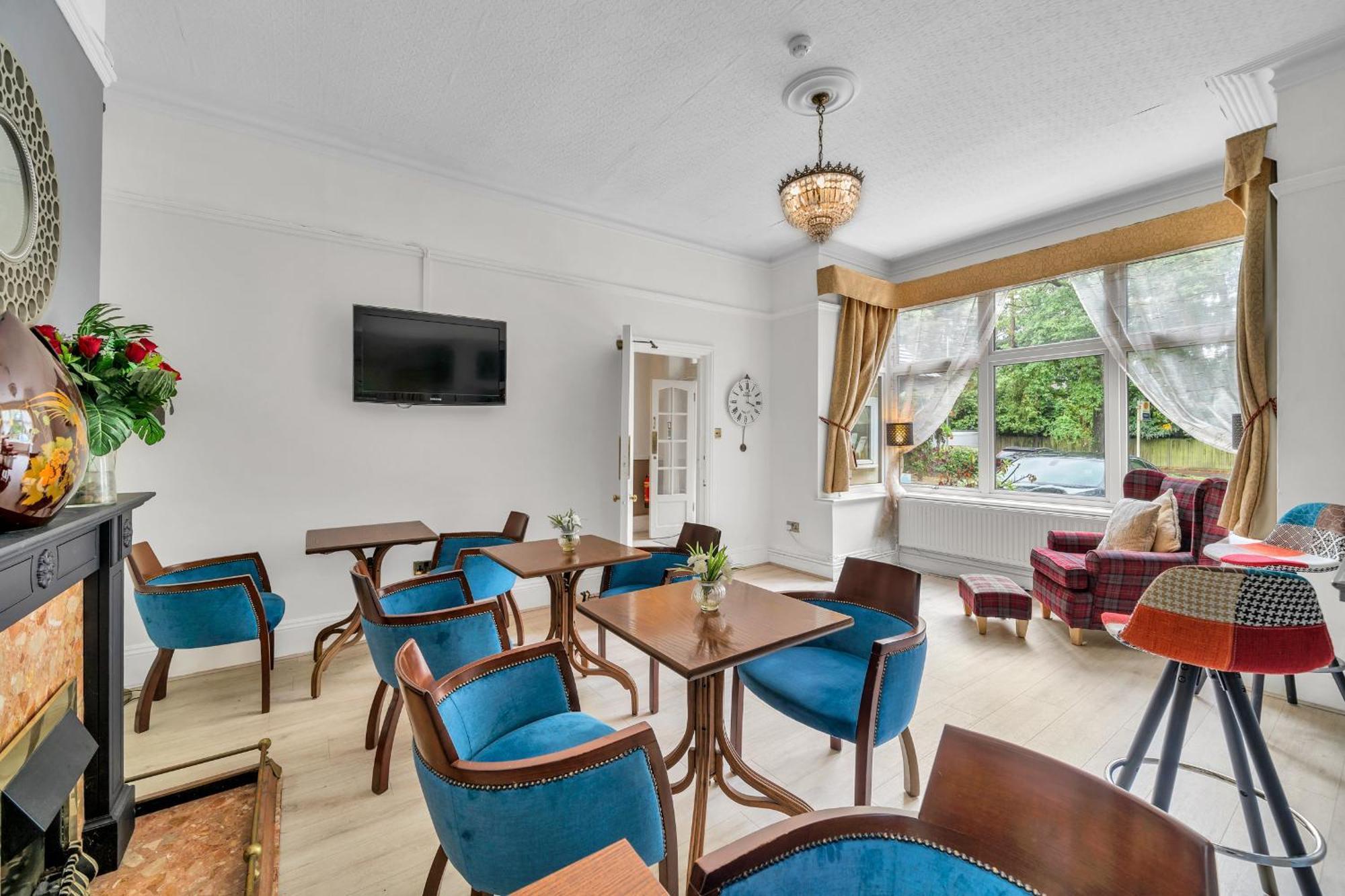 Dial House Hotel Кроуторн Экстерьер фото