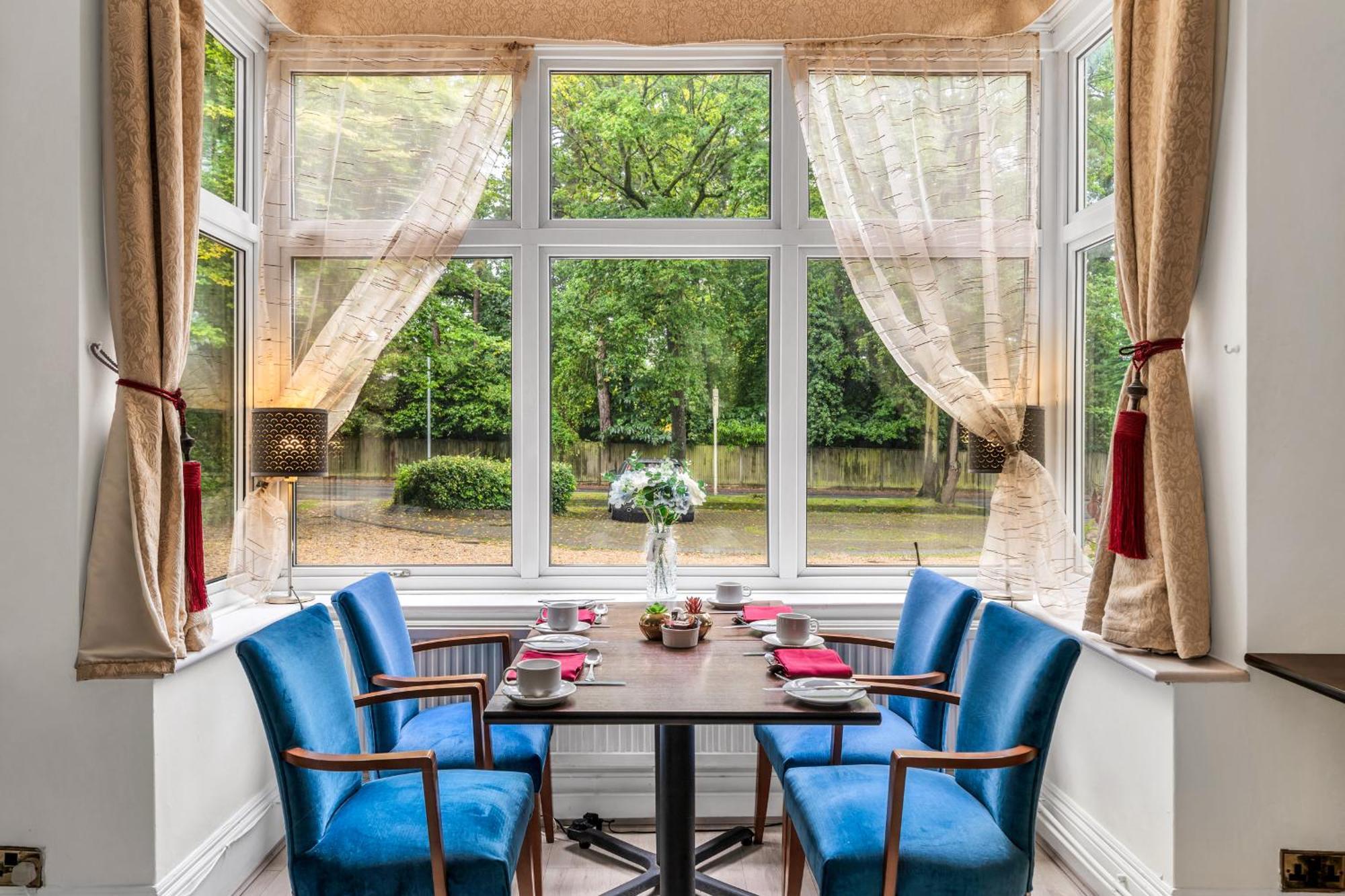 Dial House Hotel Кроуторн Экстерьер фото