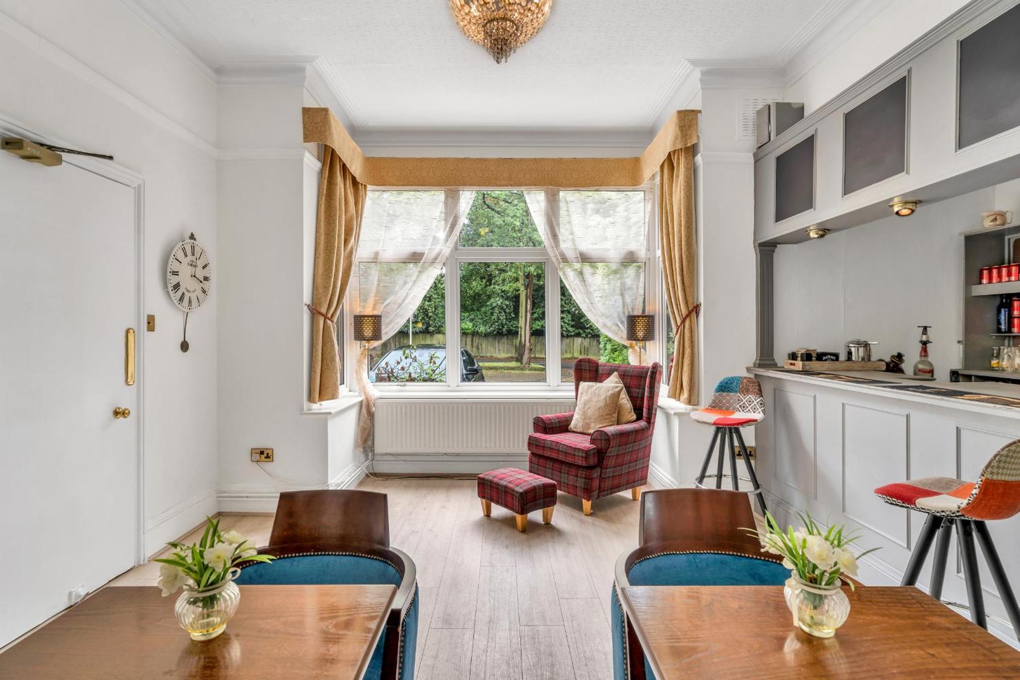 Dial House Hotel Кроуторн Экстерьер фото