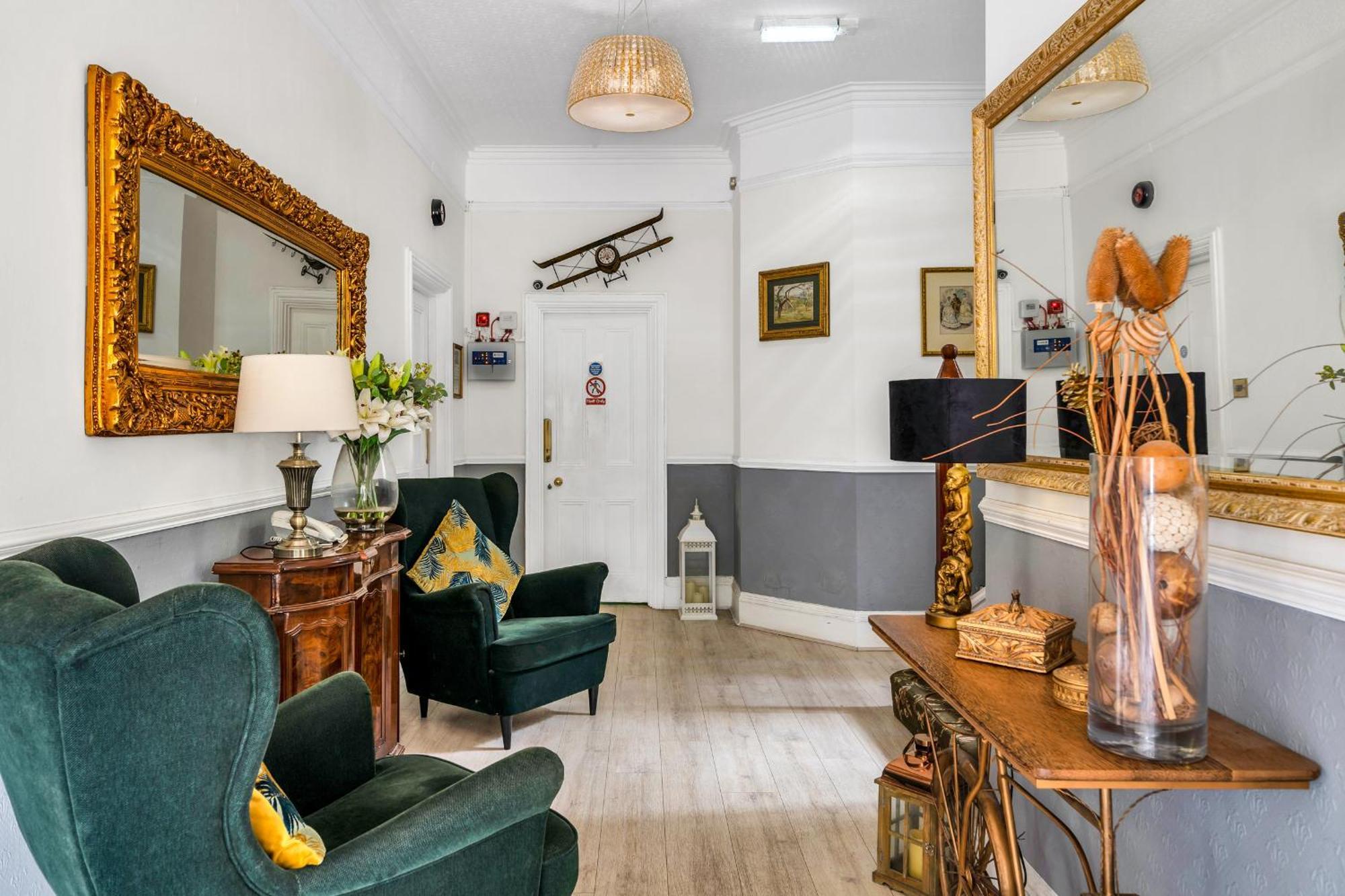 Dial House Hotel Кроуторн Экстерьер фото